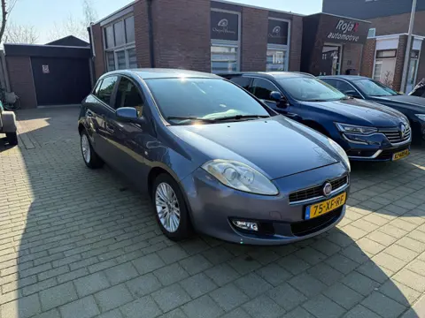 Fiat Bravo 1.4 Dynamic 5drs AIRCO - NIEUWE APK.