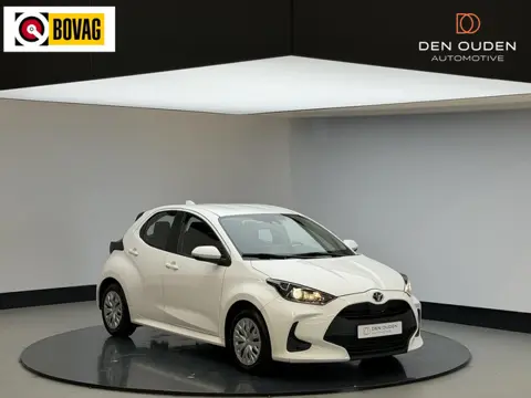 Toyota Yaris 1.5 Hybrid Active | Trekhaak | Cam achter | All weatherbanden | NL auto