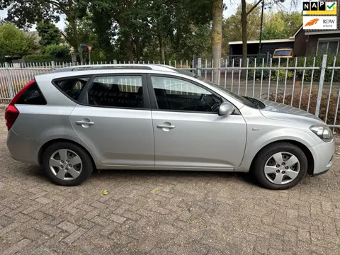 Kia Cee'd Sporty Wagon 1.4 CVVT X-tra