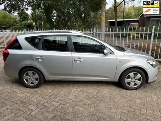 Kia Cee'd Sporty Wagon 1.4 CVVT X-tra