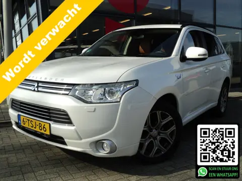 Mitsubishi Outlander 2.0 PHEV Instyle | AUTOMAAT | 203 PK | 203 PK | DEALER ONDERHOUDEN | TREKHAAK |
