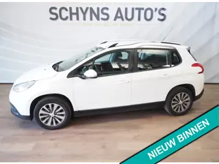 Peugeot 2008 1.2 PureTech Active Automaat/Winterbanden/Trekhaak/Parkdistance/SUV.