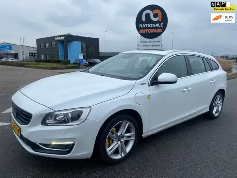 Volvo V60 2013 * 2.4 D6 AWD Plug-In Hybrid Summum * AUTOMAAT * LED * LMV * ELEC.RAMEN *