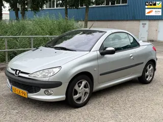 Peugeot 206 CC 1.6-16V Cabrio Airco! 95.000 KM NAP! 1 jaar APK!