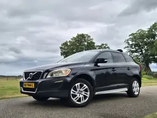 Volvo XC60 2.4D Momentum (bj 2010, automaat)