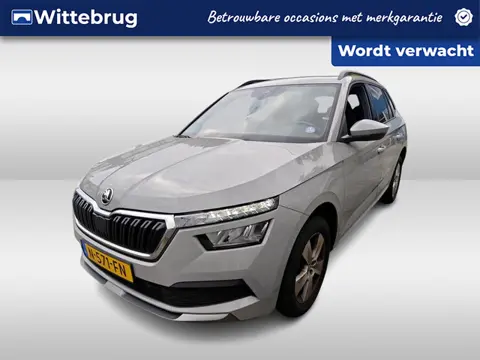 Škoda Kamiq 1.0 TSI 110pk Sport Business / Navigatie by APP / LED / LM 16 inch / Parkeersensoren ach