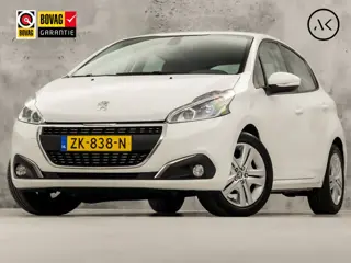 Peugeot 208 1.2 PureTech Signature (APPLE CARPLAY, NAVIGATIE, 1e EIGENAAR, PARKEERSENSOREN, SPORTSTO