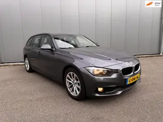 BMW 3-serie Touring 318d Edition Luxury Line Purity High Executive automatic