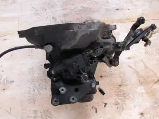 Opel Astra Type G 1.6 16 v Versnellingsbak los op voorraad