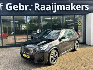 BMW iX1 eDrive20 67 kWh*Navigatie*M-pakket*Camera*100SOH*
