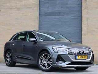 Audi e-tron 50 quattro 71 kWh S-line Luchtvering | Pano | 360° Camera | ACC | Haak | BTW