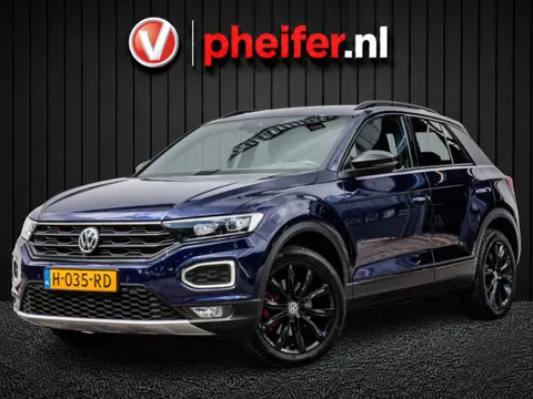 Volkswagen T-Roc 1.5 TSI 150pk Sport Trekhaak/ Stoelverwarming/ Virtual dash/ Camera/ LED/ Adapt. cr