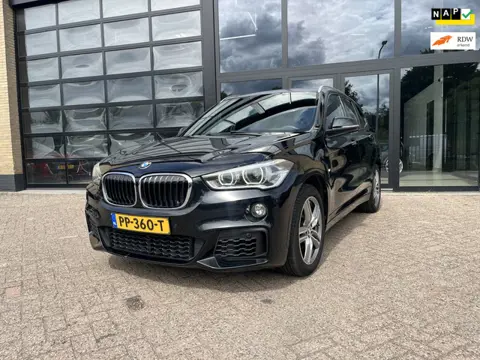 BMW X1 SDrive18i High Executive, M-Pakket, Led