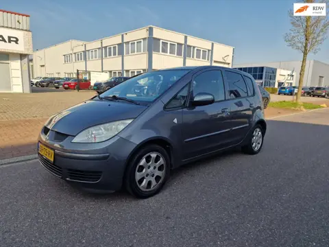 Mitsubishi Colt 1.3 Invite 5 DEUR AIRCO 2 X SLEUTELS BOEKJES