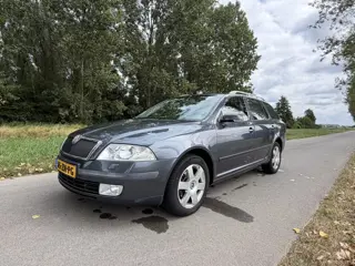 Škoda Octavia Combi 1.9 TDI Elegance Attractive Business