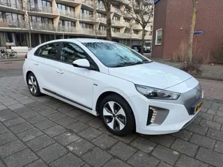 Hyundai IONIQ Comfort EV White Metallic NW APK NAP