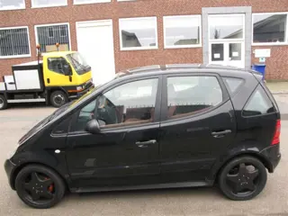 Mercedes-Benz A-Klasse A 140 Plaatwerk kleur Zwart