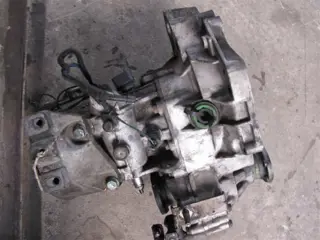 Volkswagen Golf 4 Versnellingsbak Sloopauto inkoop Den haag