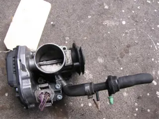 Volkswagen Golf 4 1.4 Gasklephuis Sloopauto inkoop Den haag