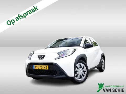 Toyota Aygo X 1.0 VVT-i MT Play 1e-Eig. & Keurig-Onderh. BOVAG-Garantie. NL-Auto.