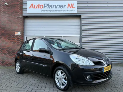 Renault Clio 1.6-16V Dynamique! 5-Deurs! Airco! Cruise!