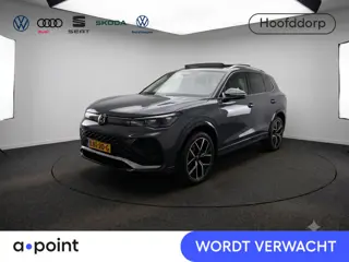 Volkswagen Tiguan 1.5 eHybrid R-Line Edition 272 pk Automaat (DSG) | Navigatie via App | Panoramadak
