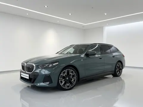 BMW i5 Touring eDrive40 84 kWh M-Sport | 20" | Stoelventilatie | Bowers&Wilkins | Driving Assistant 