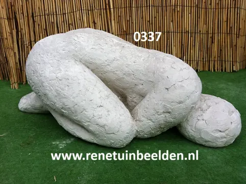Vrouw kunstbeeld. nr 0337.