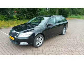 Skoda Octavia Combi 1.6 TDI Clima, Navi, Pdc