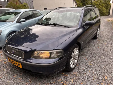 Volvo V70 2.5 T Comfort Line AUTOMAAT