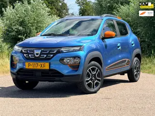 Dacia Spring Comfort Plus 27 kWh / Full Electric / Automaat / Airco / Navi / Leder / Camera / Cruise