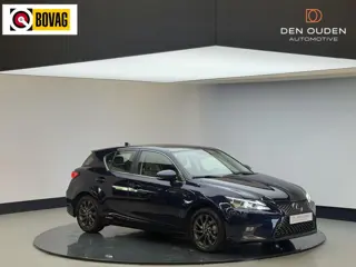 Lexus CT 200h Luxury Line | Leer | Adaptieve cruise control | Verw voorstoelen | 17'' LM all weather