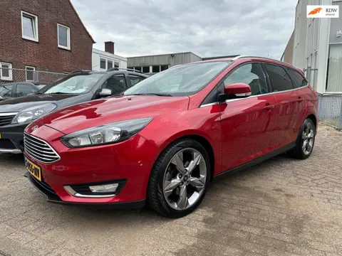 Ford Focus Wagon 1.5 Titanium * BOMVOL *