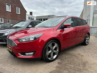 Ford Focus Wagon 1.5 Titanium * BOMVOL *
