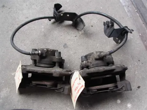 Mercedes clk 230 Remklauwen Voor Sloopauto inkoop Den haag