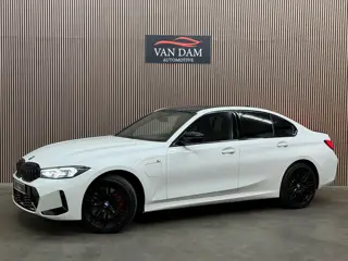 BMW 3-serie 330e 2024 M-Sport LED CAMERA H&K CAR-PLAY