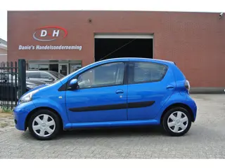Toyota Aygo 1.0-12V Comfort airco nieuwe apk inruil mogelijk nap