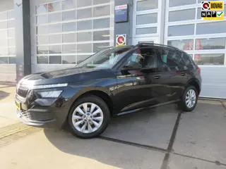 Skoda Kamiq 1.0 TSI Sport Business / Carplay / PDC / Navi