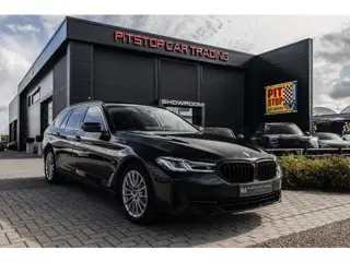 BMW 5-serie Touring 530e xDrive, Pano, Volleder, Comfortstoelen, 360 Camera
