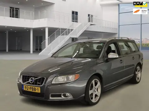 Volvo V70 2.0T R-Edition AUTOMAAT AIRCO CRUIS LEDER NAVI PDC
