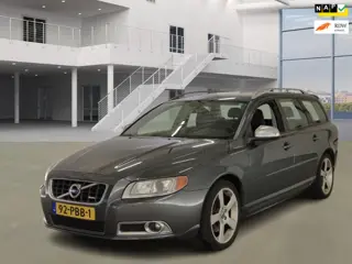 Volvo V70 2.0T R-Edition AUTOMAAT AIRCO CRUIS LEDER NAVI PDC
