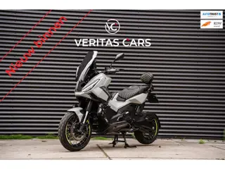 Honda X-ADV 750 2025|Facelift|ABS|Termignoni|Custom|Cruise|Led|Fabrieksgarantie e.o.