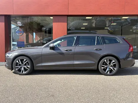 Volvo V60 2.0 B3 Essential Edition | Trekhaak | Winterpack