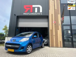 Peugeot 107 1.0-12V XS / airco /APPLE-CARPLAY/ Navi/ NW- APK/ ZUINIG/ NAP 2 sleutels dealer-onderhou
