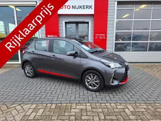 Toyota Yaris 1.5 Hybrid Design Red *Met trekhaak voor fietsendrager!*