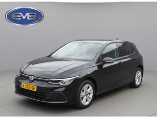 Volkswagen Golf 1.0 eTSI AUTOMAAT Life, achteruitrijcamera, navigatie, sfeerverlichting, climaat, 1 