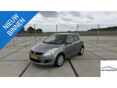 Suzuki Swift 1.2 Sport | 16" LM VELGEN | AIRCO | EXTRA GETINTE ACHTERRAMEN
