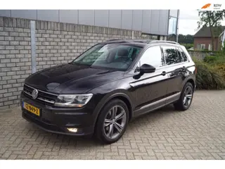 Volkswagen Tiguan 1.4 TSI ACT Comfortline Business Autom Panodak Leder Sportst Stoelverw Navi Camera