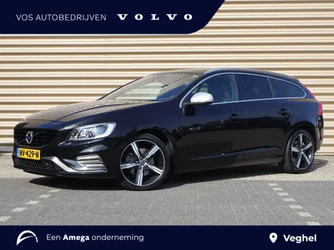 Volvo V60 T3 AUT Nordic+ | Volvo Dealer onderhouden | Trekhaak