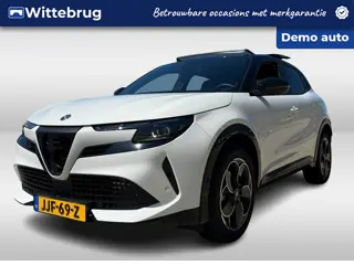 Alfa Romeo Junior 1.2 Turbo Hybrid Ibrida Speciale | Panoramadak | NOW OR NEVER DEAL!